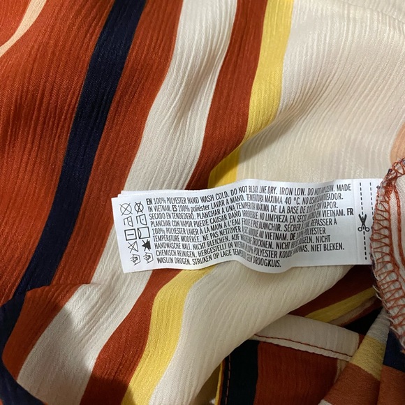 F21 sleeveless dress with belt - Picture 6 of 6